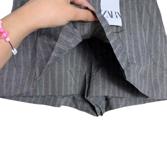 Zara Grey Striped Printed Pleated Mini Suit Short Size Small NWT - Picture 5 of 16